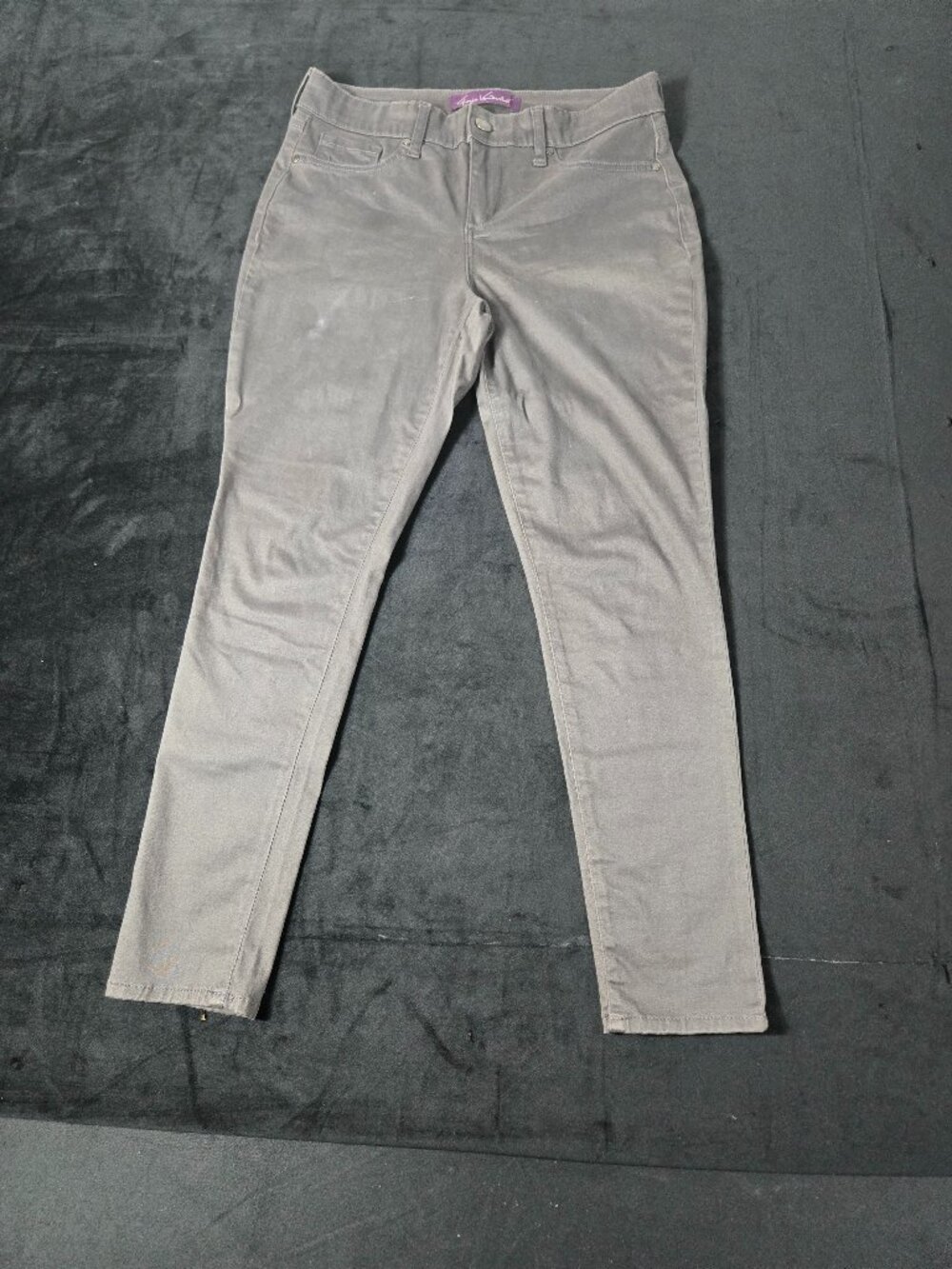 Gloria Vanderbilt Women's 8P Gray Stretch Slim Straight Pants